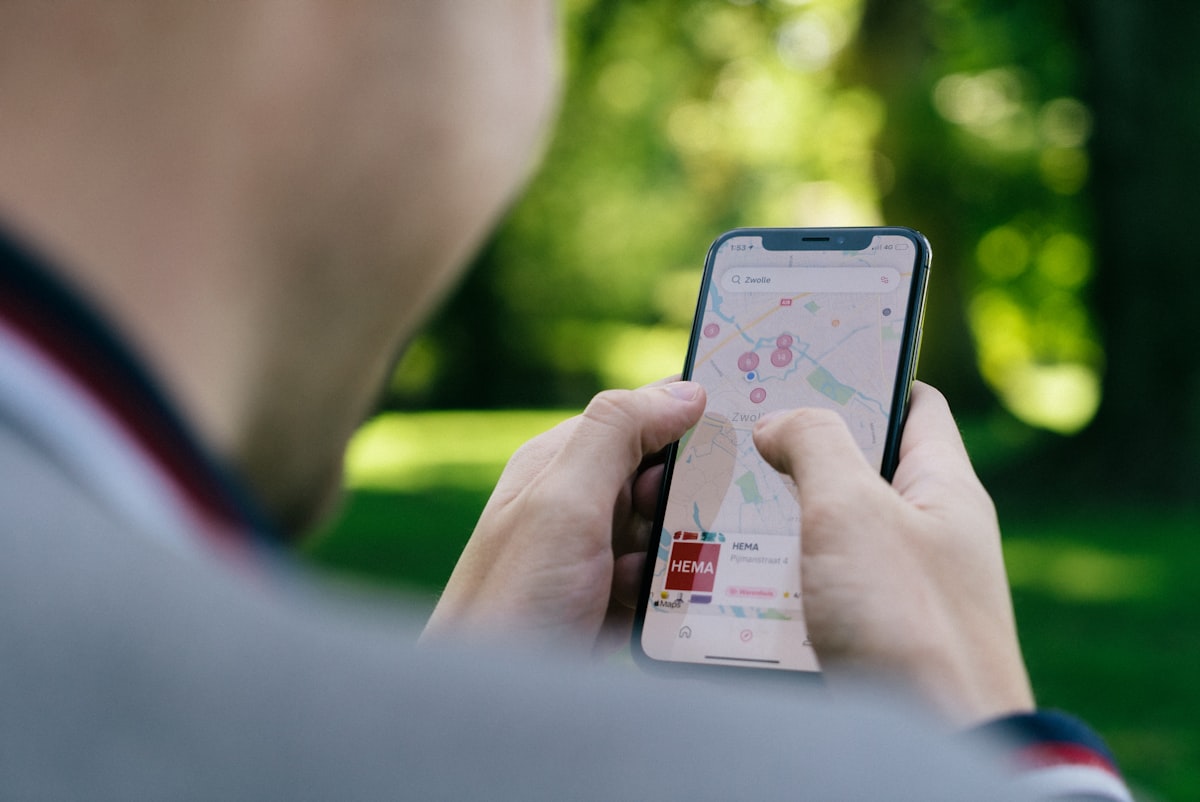Google Harita fotoğraf stratejisi restoran otel — Google Haritalar / Google Maps konum ve işletme profili kapak görseli